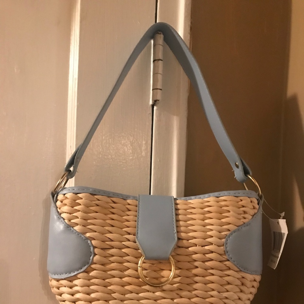 Small straw handbag.